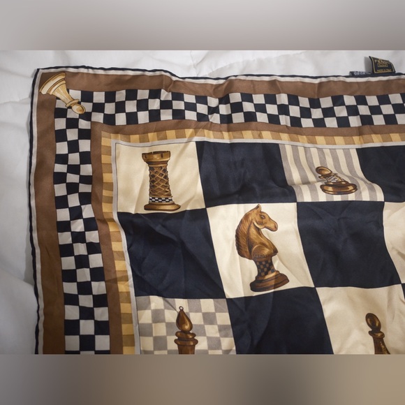 Fendi chessboard pattern silk scarf - Picture 3 of 7